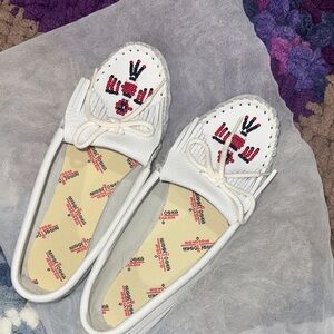 Minnetonka White and Red Beaded Moccasins